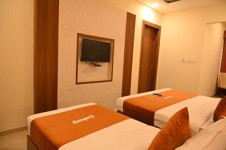 Room 16 of 28