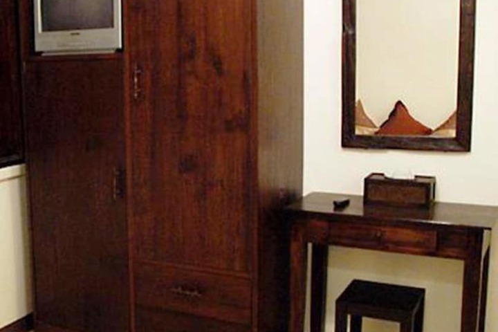 Room 10 of 24