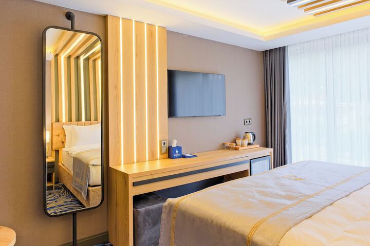 Room 34 of 80