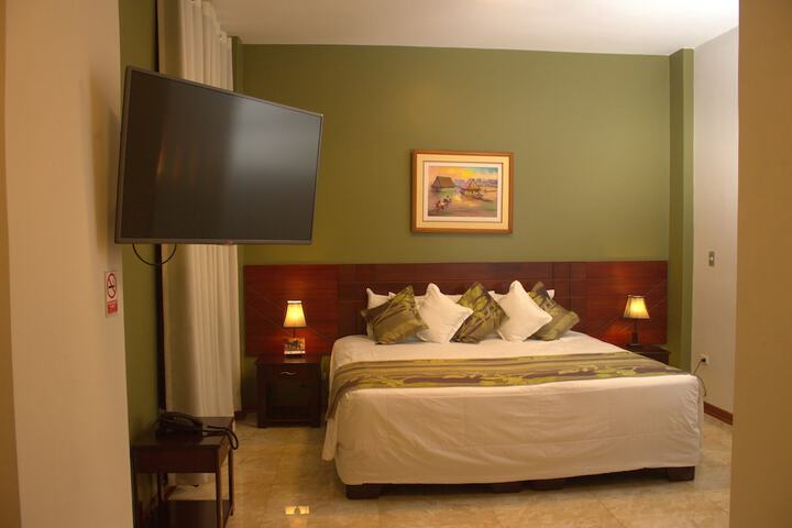 Room 11 of 42