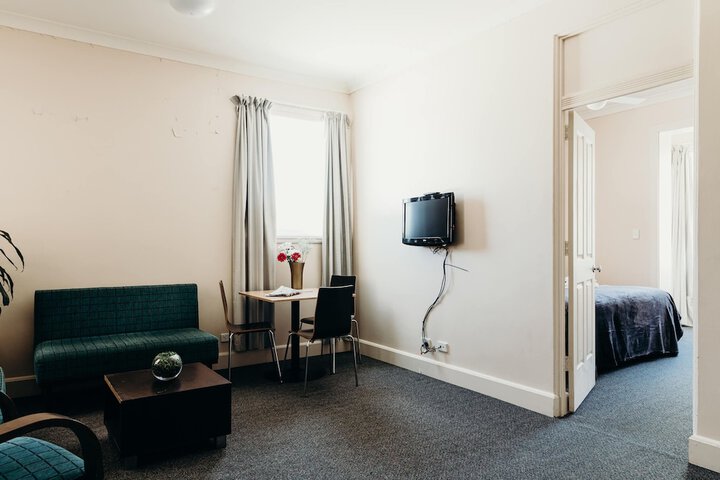Room 29 of 49