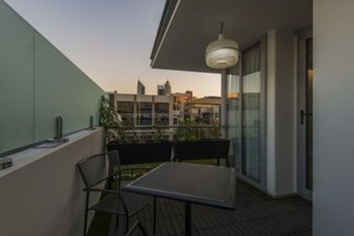 Hotel Exterior 8 of 44