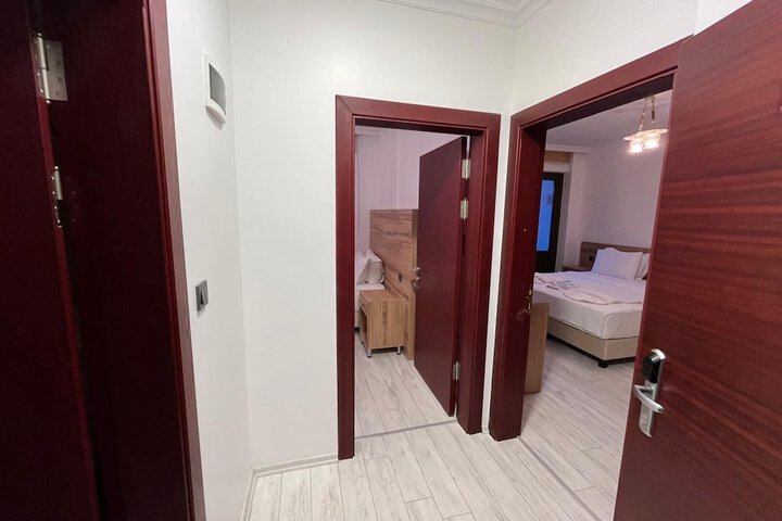 Room 33 of 54