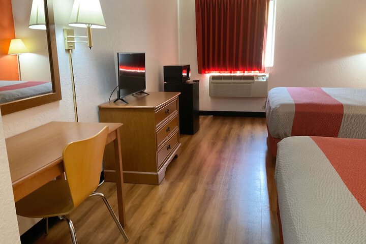 2 Queen Beds (4 of 5)