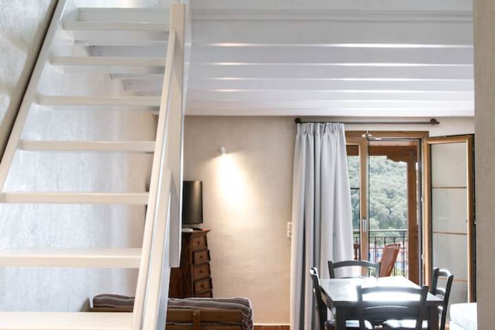 Room 10 of 64