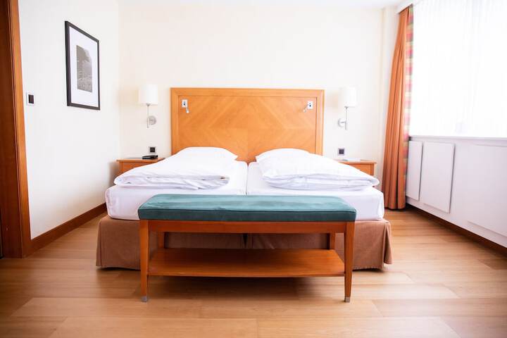 Room 20 of 93