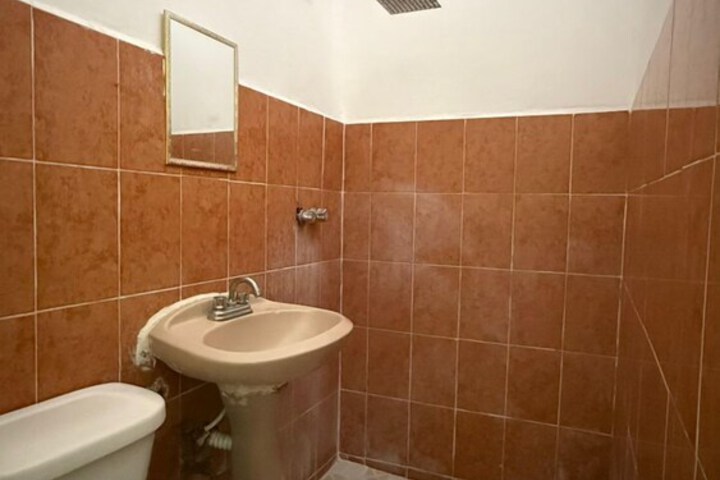 Room 21 of 31