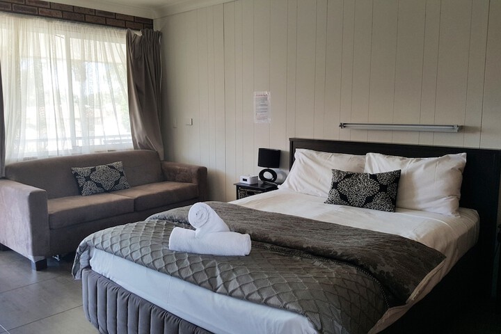 Room 4 of 62