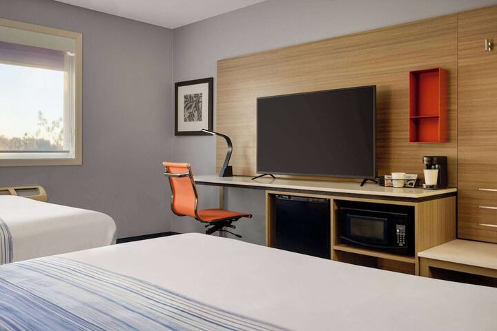 2 Queen Beds (7 of 31)
