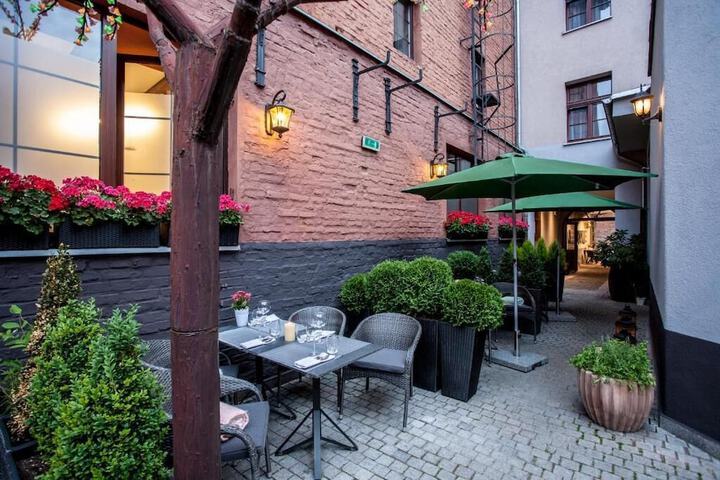 Terrace/Patio 18 of 65