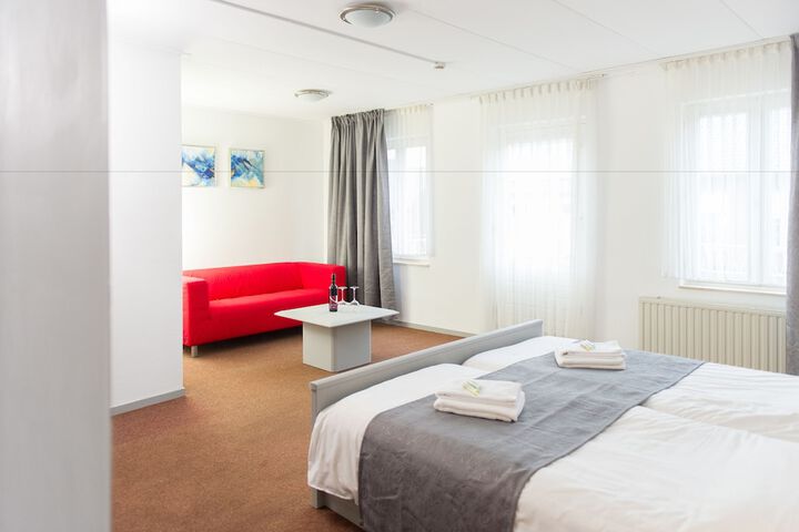 Room 5 of 60