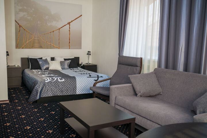 Room 10 of 49