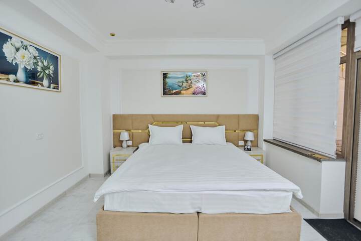Room 18 of 29