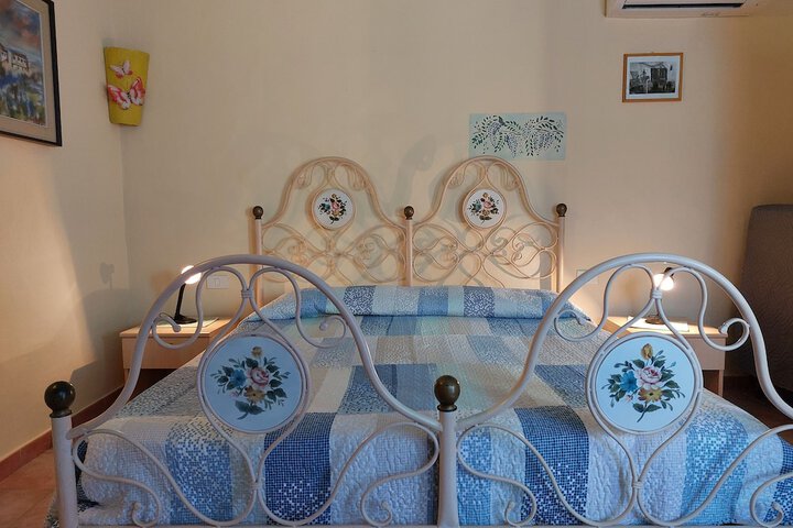 Room 13 of 36