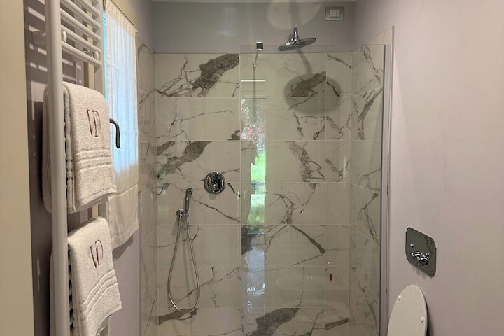 Room 12 of 49