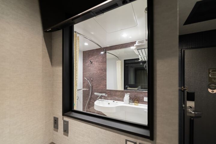 Room 20 of 53