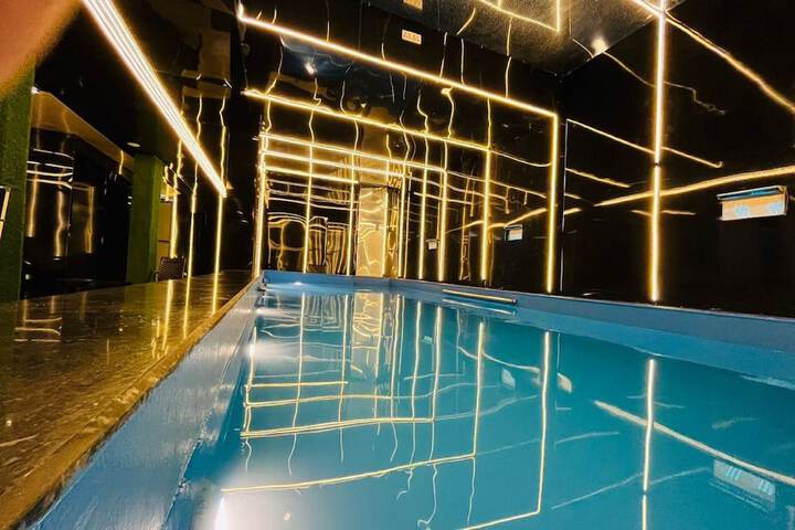 Pool 96 of 109