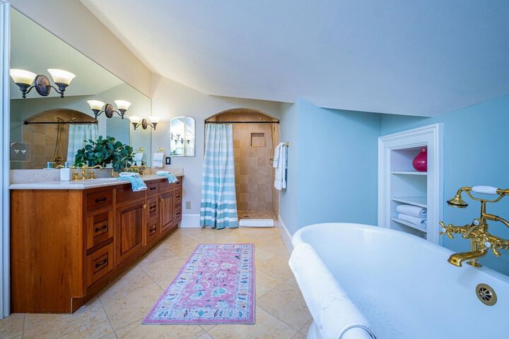 Room 25 of 65