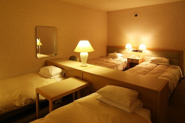 Room 5 of 39