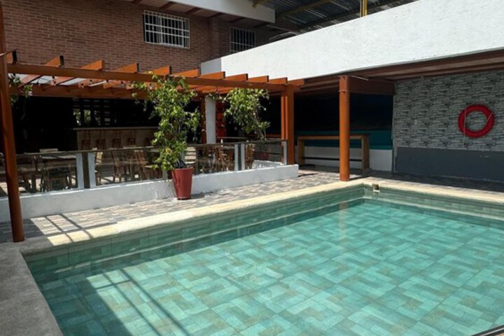 Pool 42 of 58