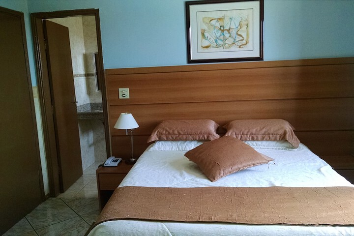 Room 17 of 32