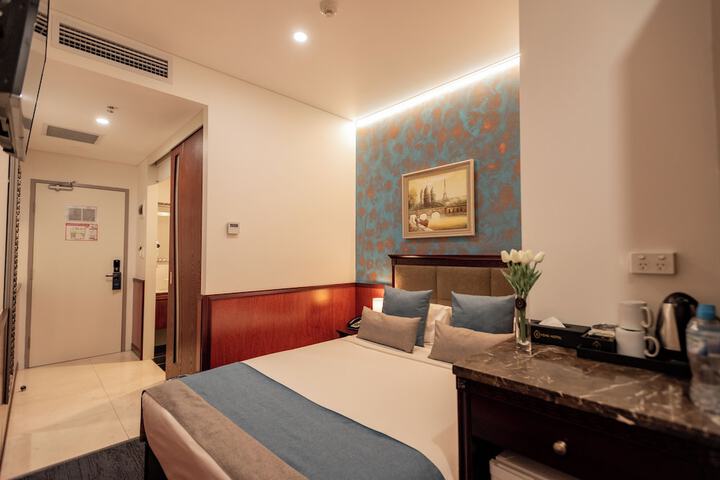 Room 13 of 50