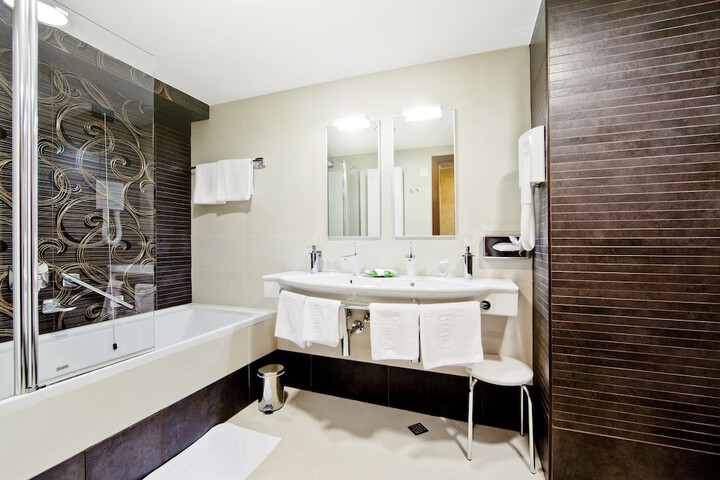 Clean Restrooms