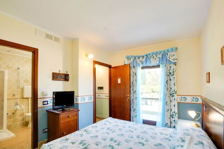 Room 22 of 181