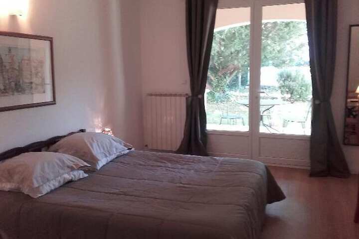 Room 3 of 17