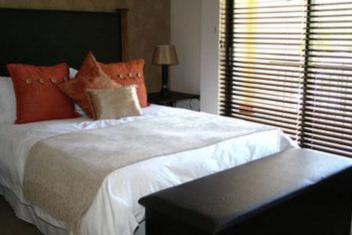 Room 14 of 33