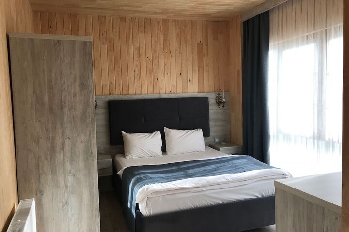 Room 26 of 66