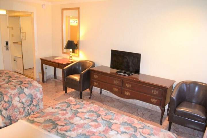 Quadruple Queen Bed (1 of 8)