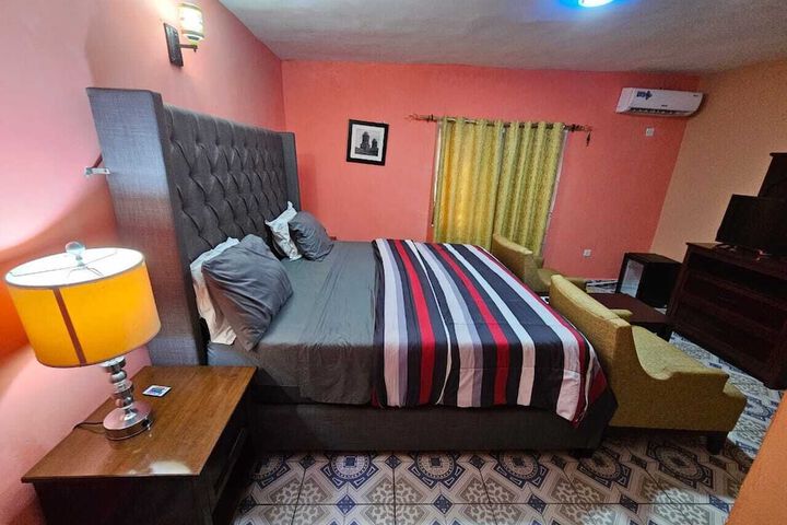 Room 6 of 21