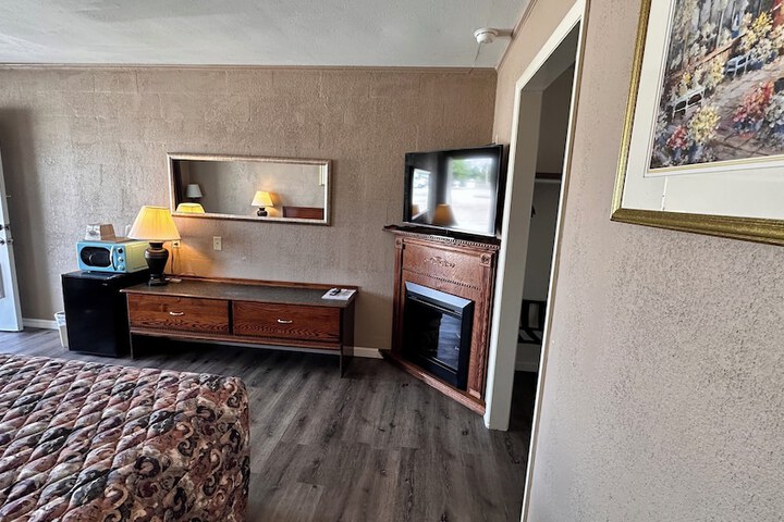 Room 8 of 21