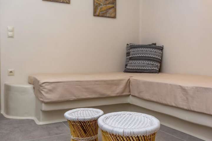Room 18 of 27