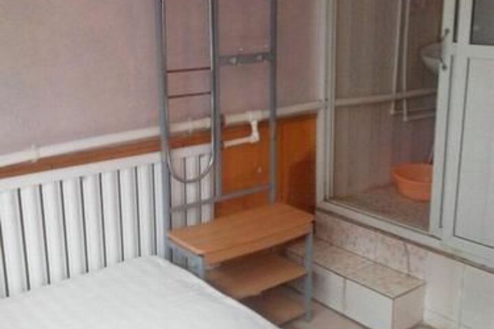 Room 2 of 11