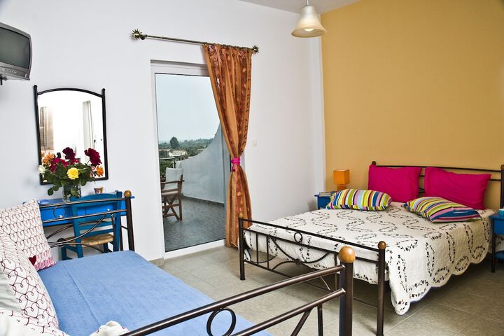 Room 3 of 70