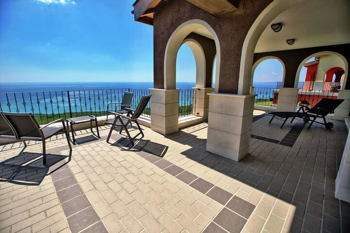 Terrace/Patio 21 of 46