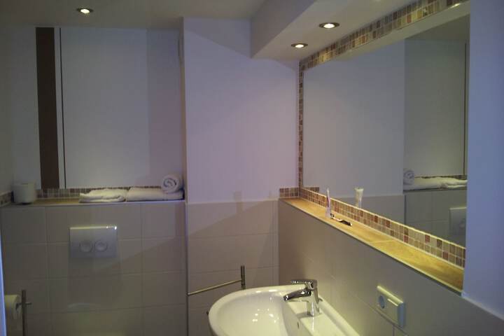 Room 10 of 41