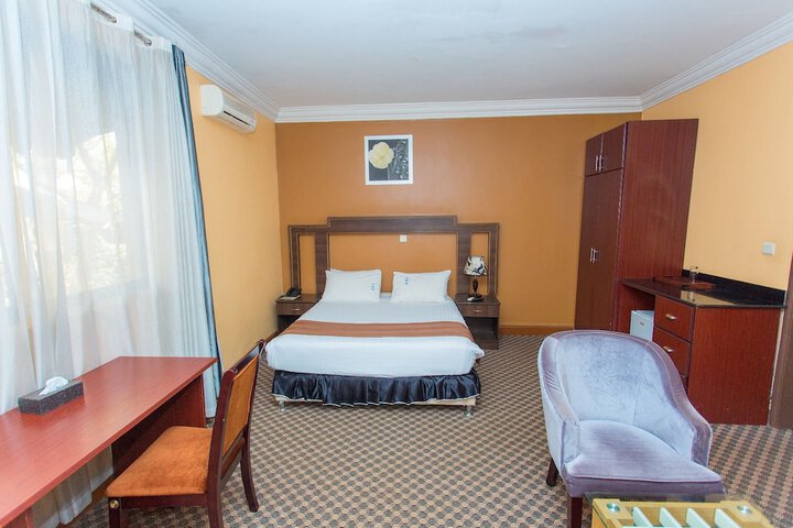 Room 5 of 22