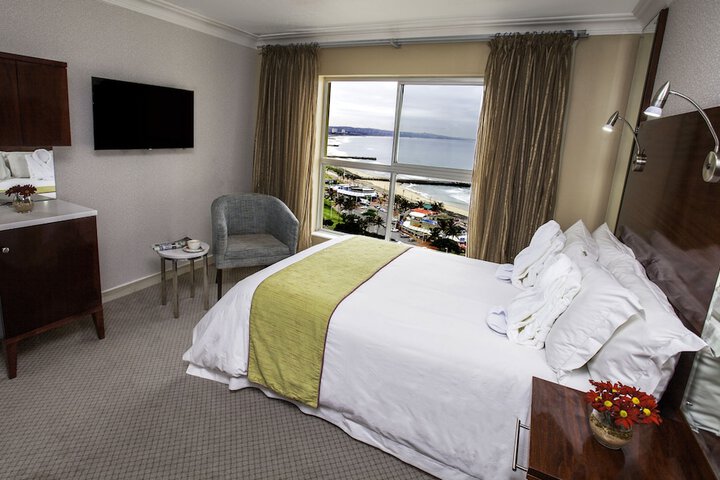 Room 4 of 118