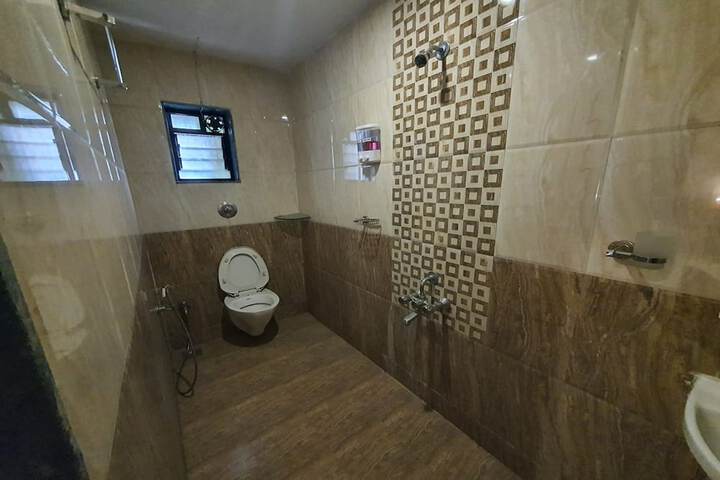 Room 18 of 27