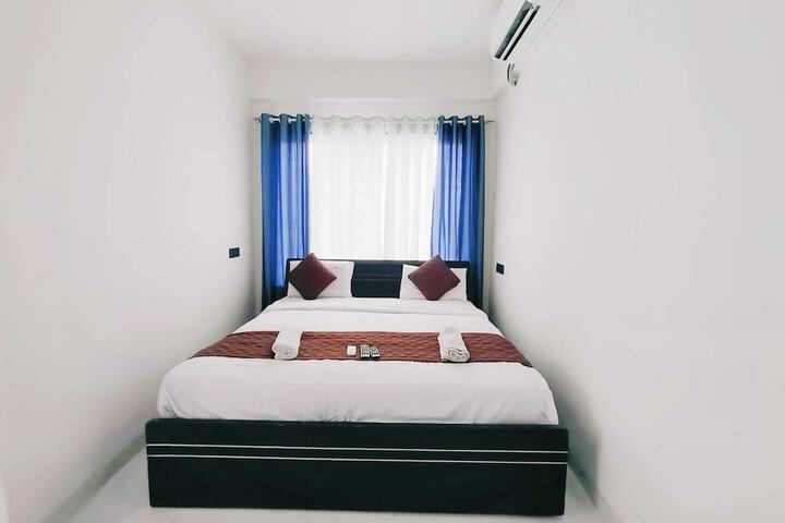 Room 11 of 26