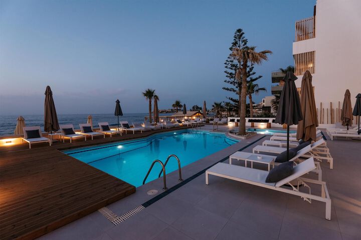 Pool 83 of 191