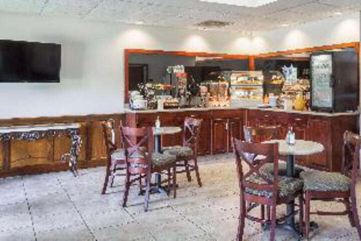 Breakfast/Coffee Service 16 of 23