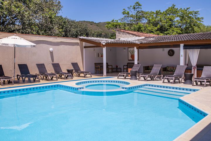 Pool 96 of 139