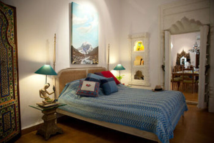 Room 7 of 16