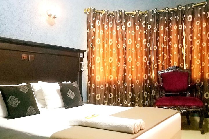 Room 18 of 85