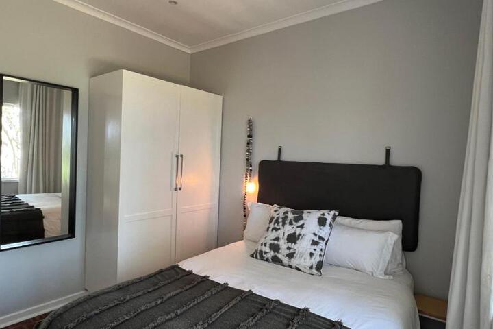 Room 16 of 18