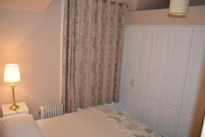 Room 3 of 12